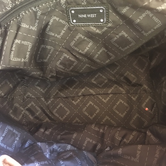 ⭐️SOLD⭐️Nine West tote bag - Picture 7 of 7